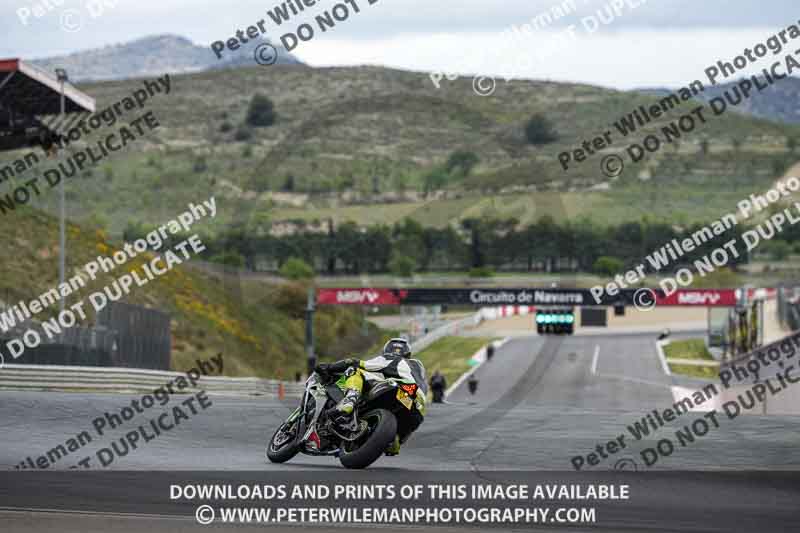 cadwell no limits trackday;cadwell park;cadwell park photographs;cadwell trackday photographs;enduro digital images;event digital images;eventdigitalimages;navarra;no limits trackdays;peter wileman photography;racing digital images;trackday digital images;trackday photos